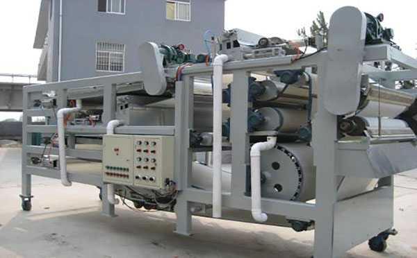 印染污泥脫水帶式壓濾機(jī) 印染污泥脫水帶式壓濾機(jī)